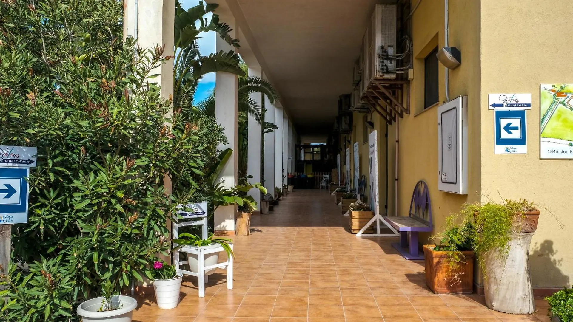 Beteyà Hostel Don Bosco Aeroporto di Catania Fontana Rossa 0*,  Italia